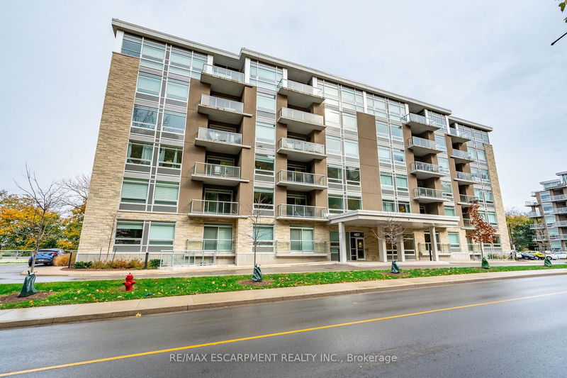 467 Charlton Ave E, unit 308 for sale