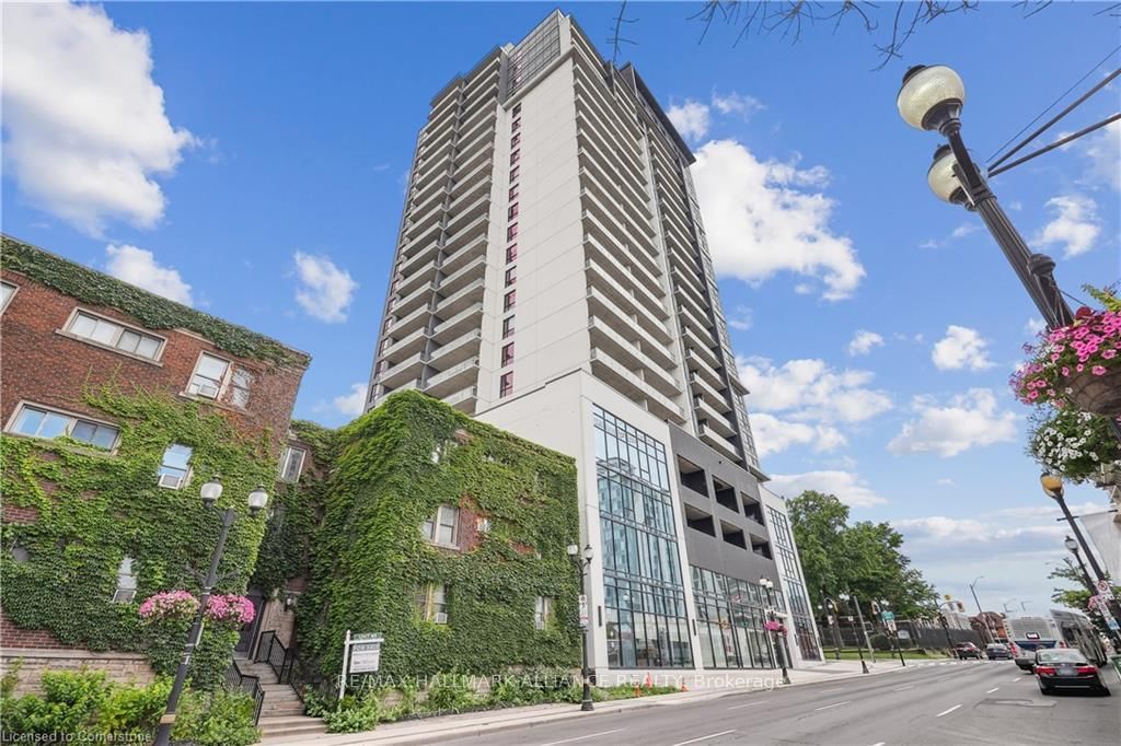 15 Queen St S, unit 513 for sale