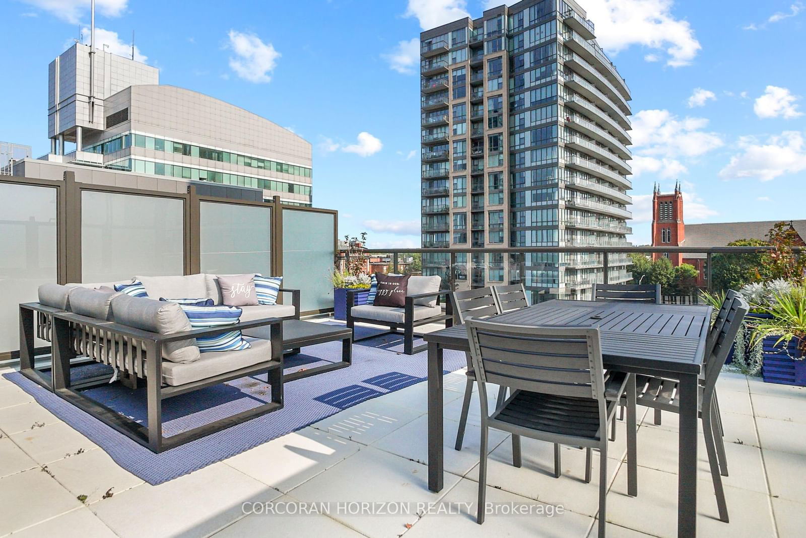 55 Duke St W, unit 423 for sale