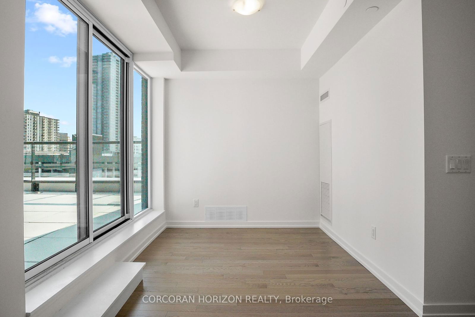 55 Duke St W, unit 420 for sale