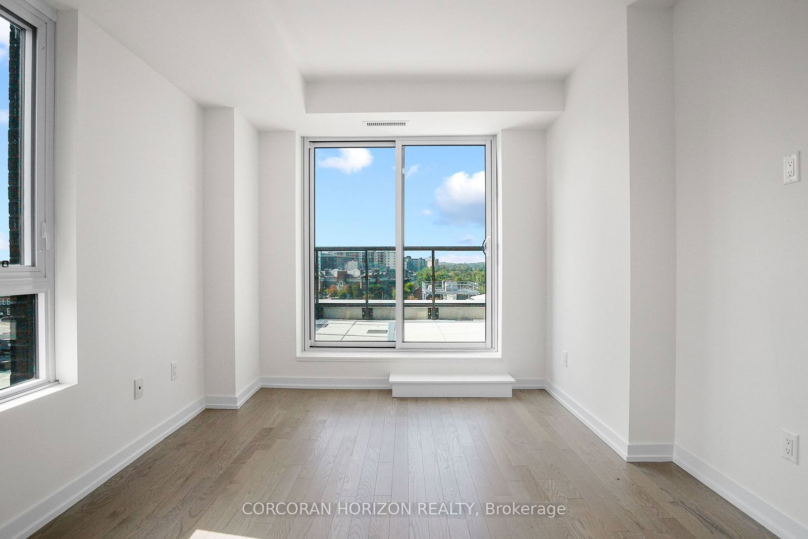 55 Duke St W, unit 420 for sale