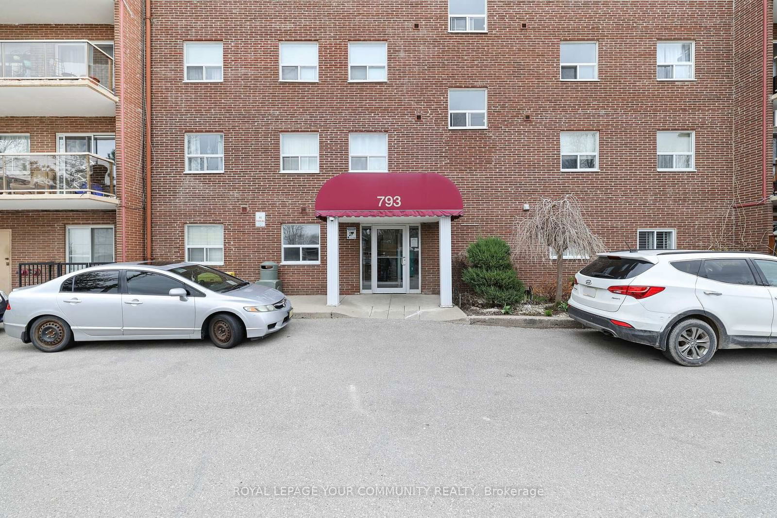 793 Colborne St, unit 209 for sale