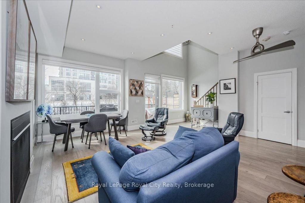 53 Arthur St S, unit RL3 for sale