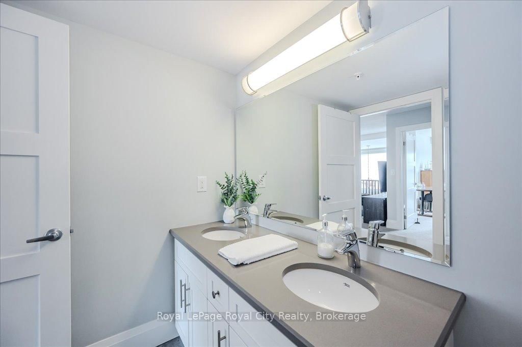 53 Arthur St S, unit RL3 for sale