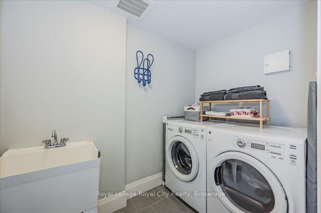 53 Arthur St S, unit RL3 for sale