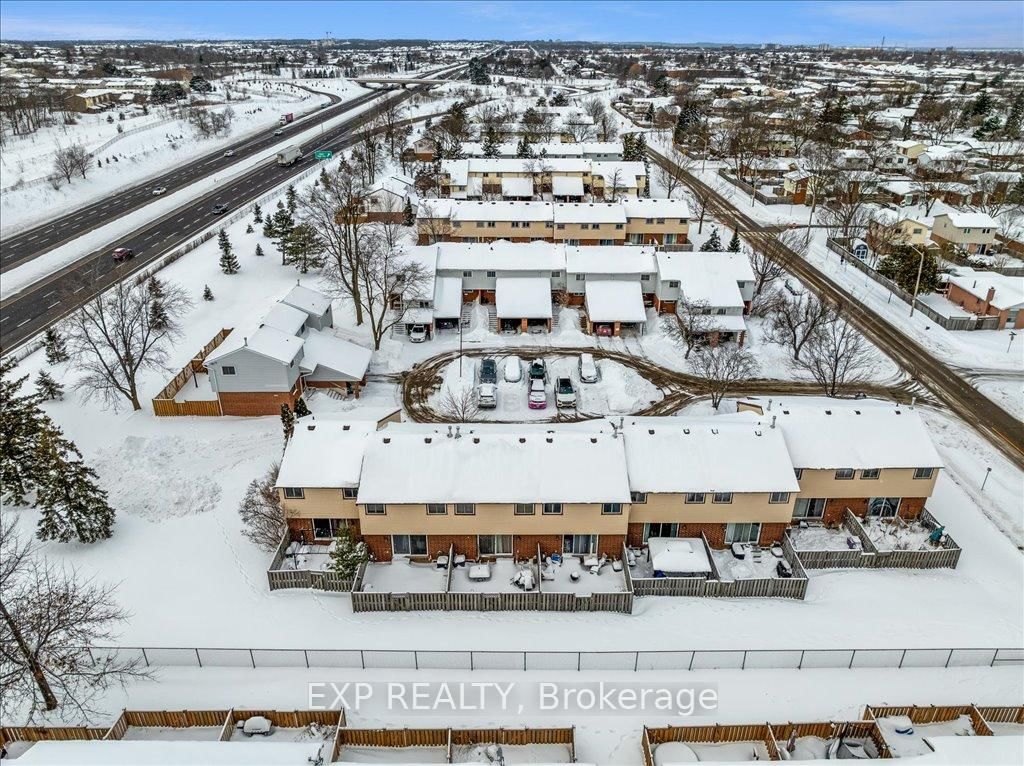 910 Limeridge Townhomes, Hamilton, Toronto