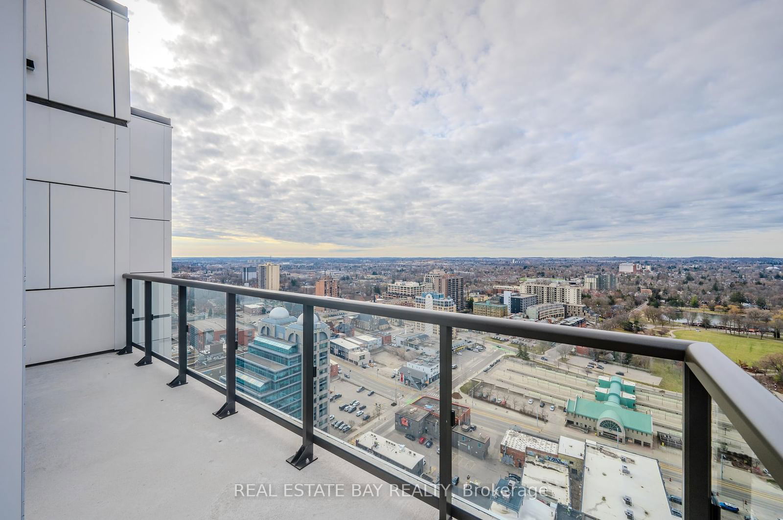 55 Duke St W, unit 2509 for sale