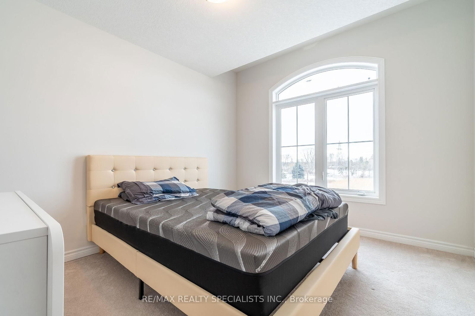 677 Park Rd N, unit 126 for sale