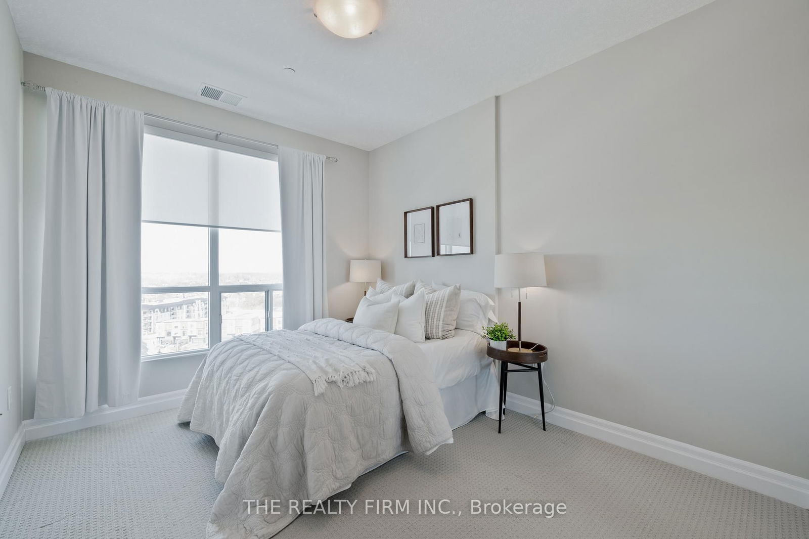 240 Villagewalk Blvd, unit 1011 for sale