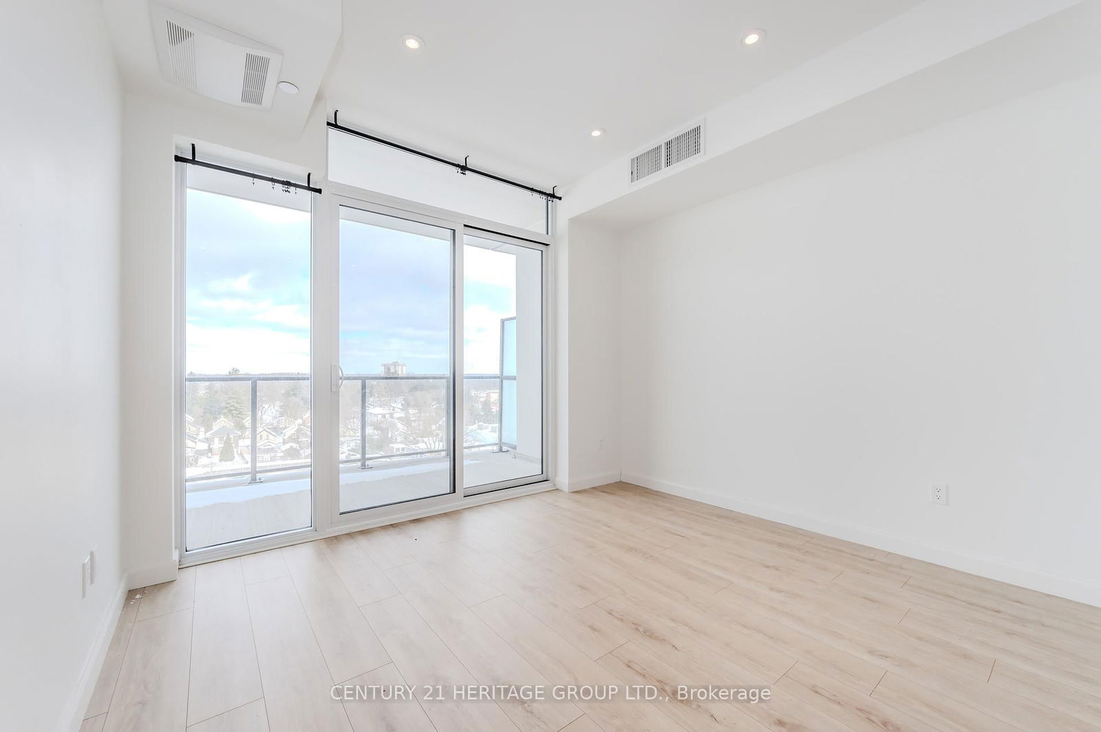 741 King St W, unit 703 for rent