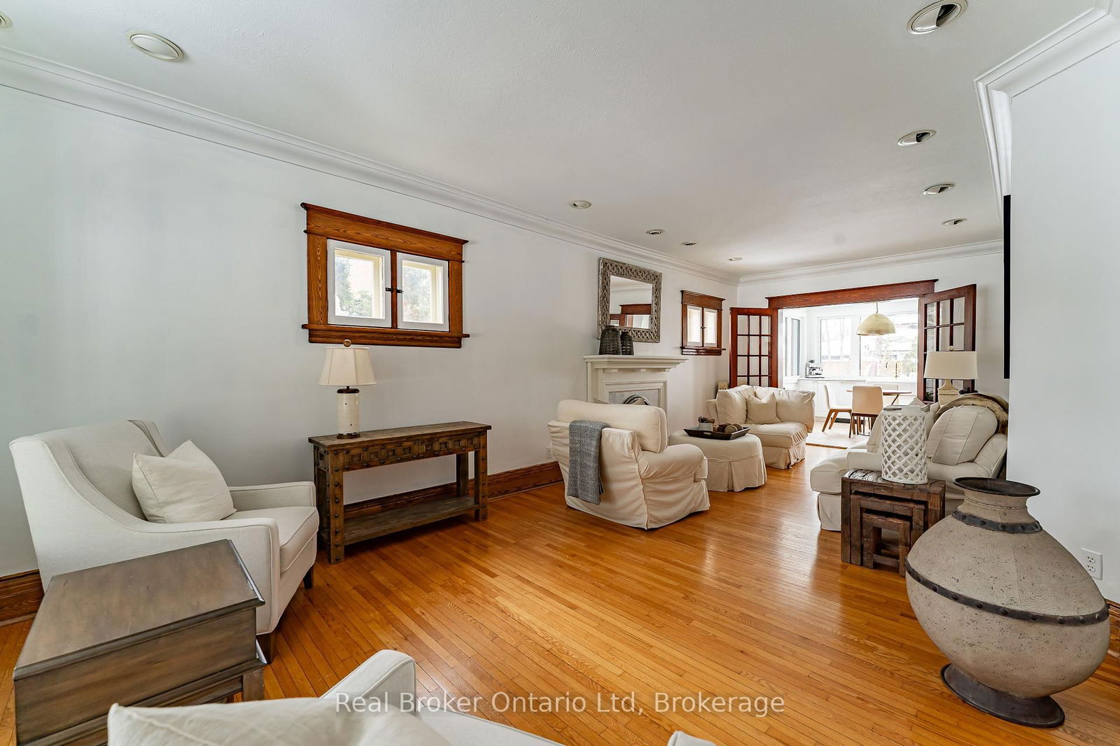 233 4th A St E for sale 