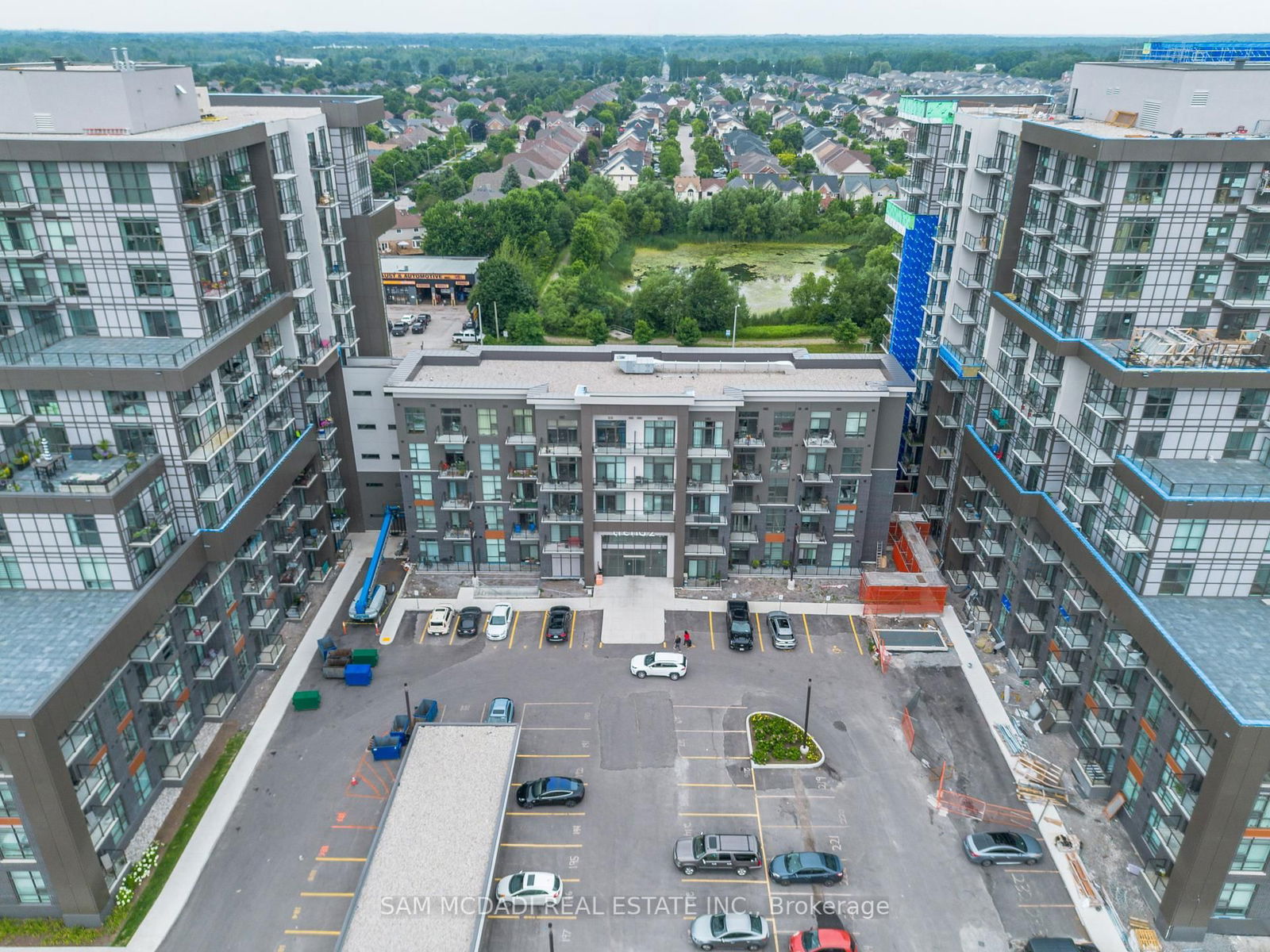 460 Dundas St E, unit 213 for sale