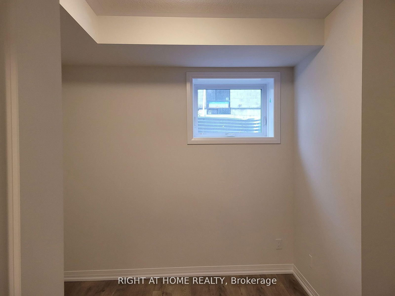 261 Woodbine Ave, unit 79A for rent