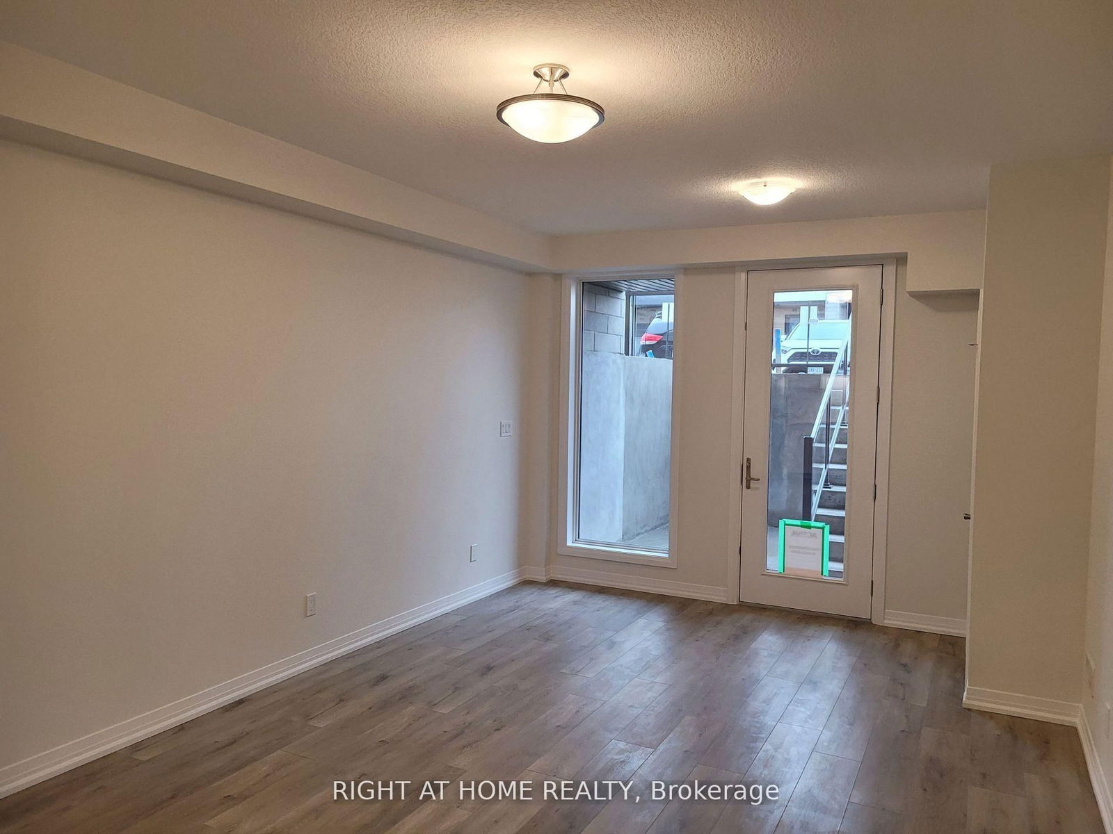 261 Woodbine Ave, unit 79A for rent