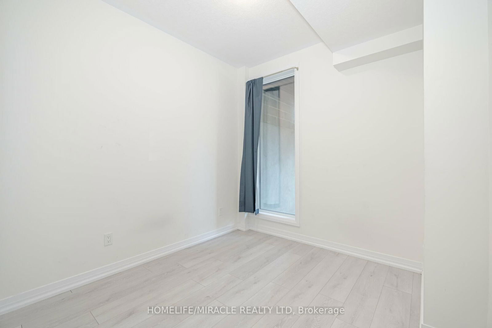 261 Woodbine Ave, unit 83 for sale