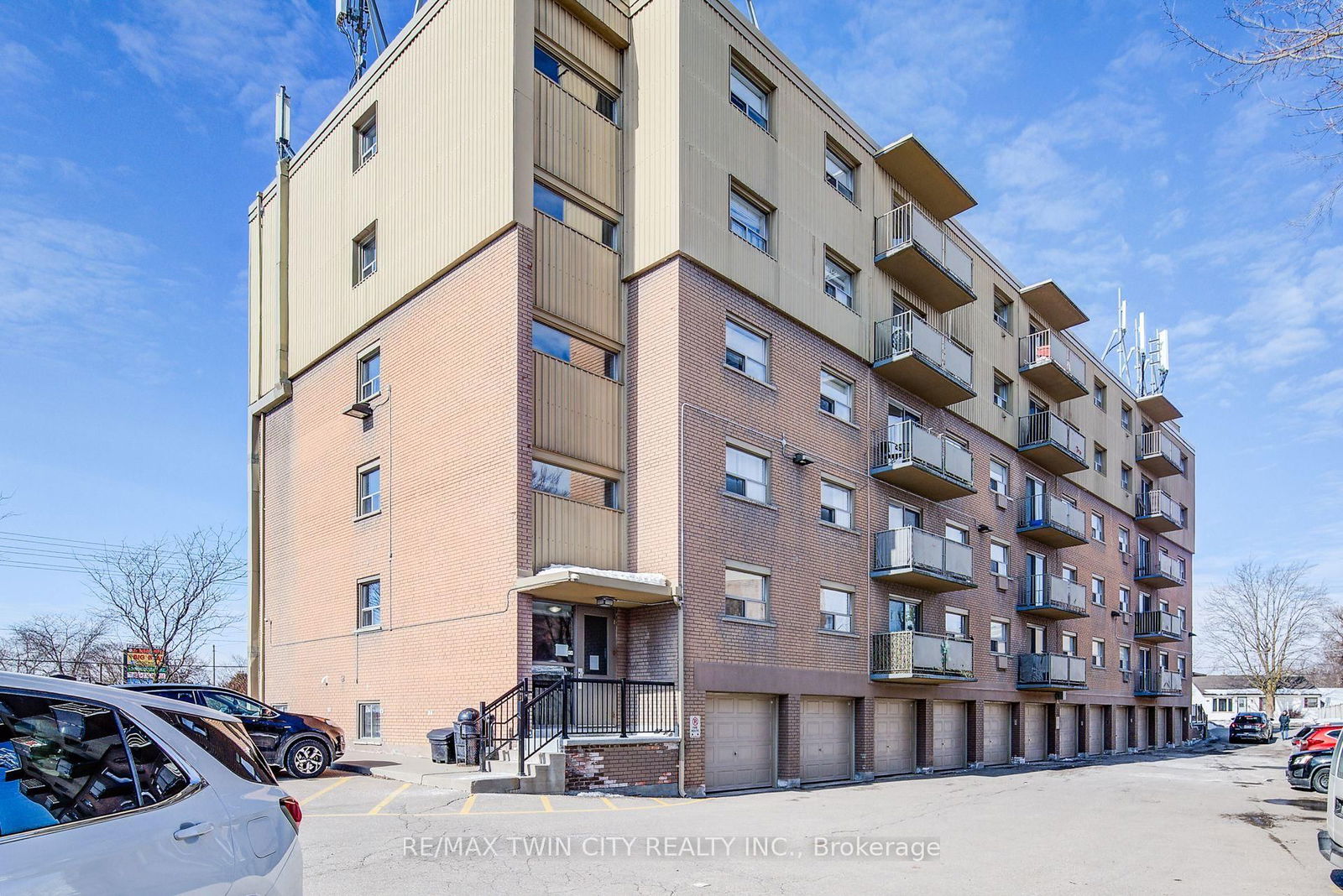 River Grand Condominiums, Kitchener, Toronto