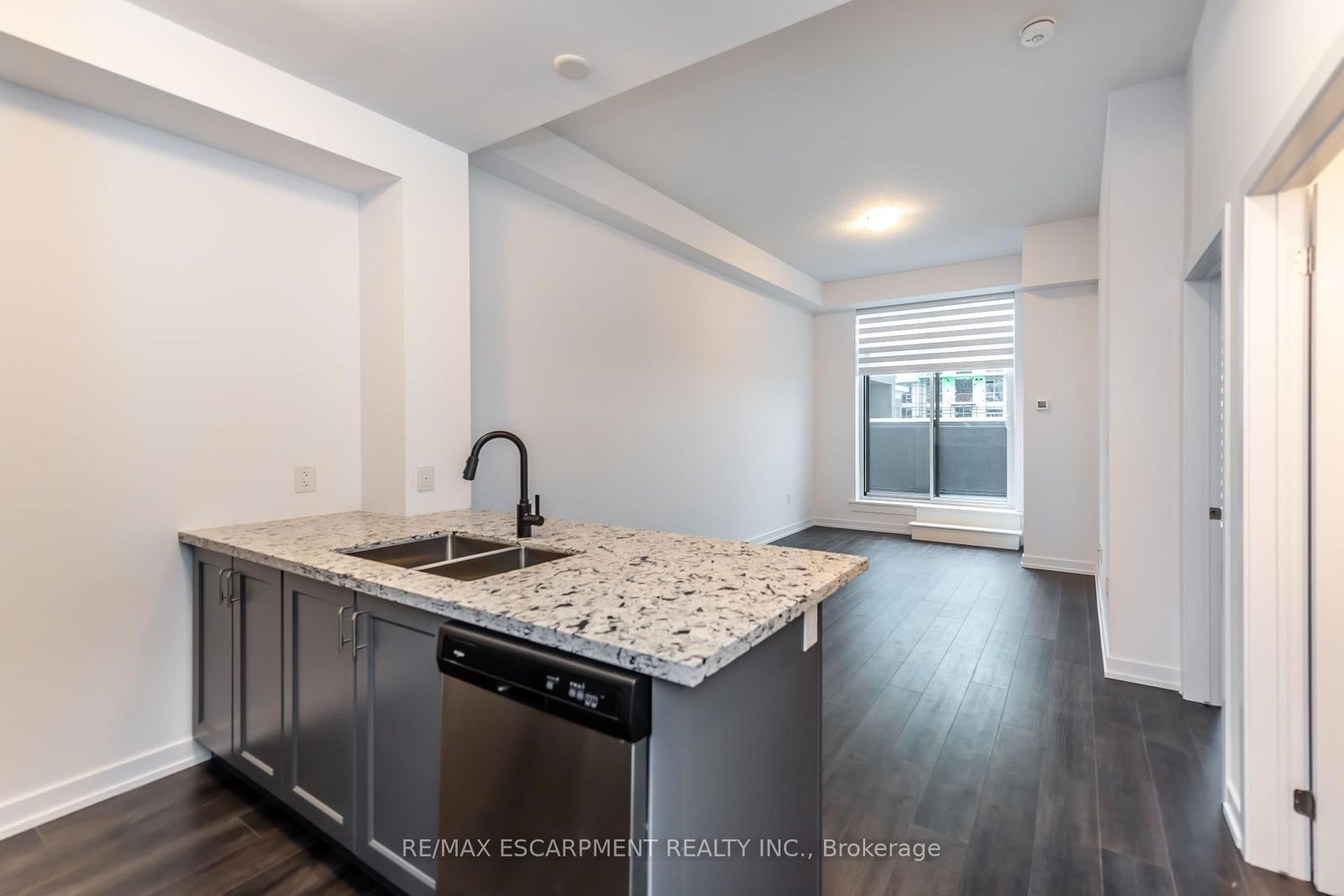 450 Dundas St E, unit 518 for sale