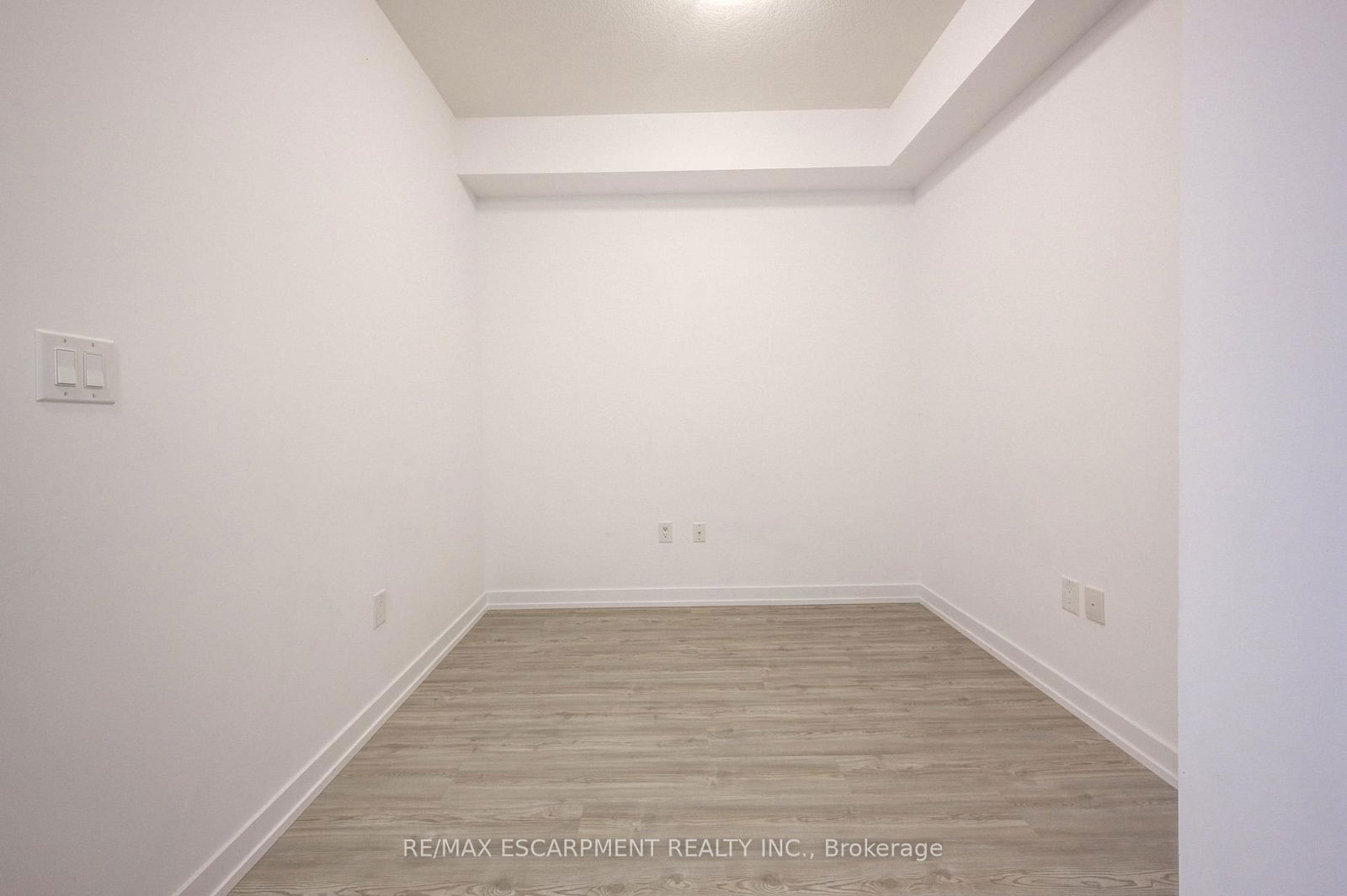 450 Dundas St E, unit 715 for rent