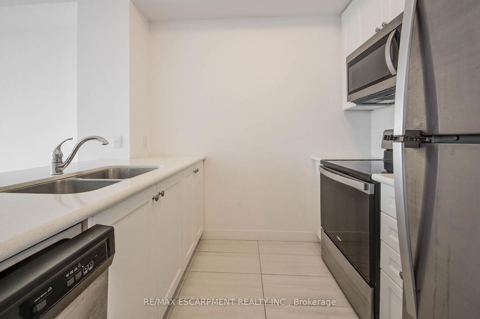 450 Dundas St E, unit 715 for rent