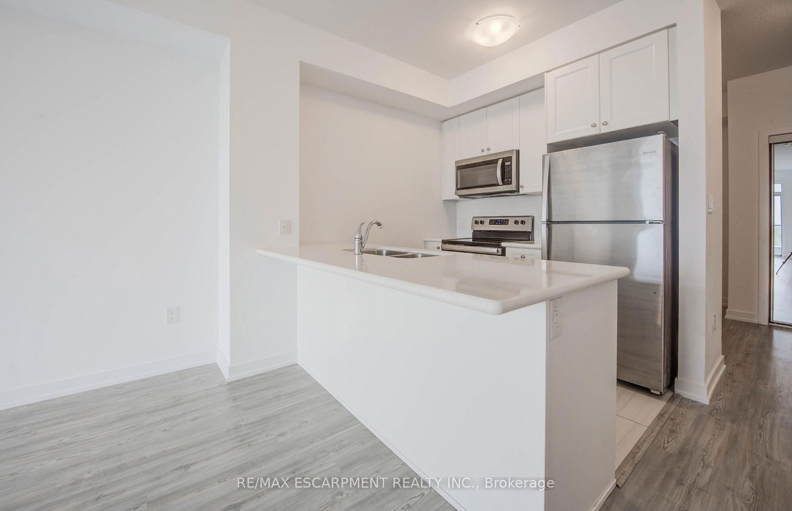 450 Dundas St E, unit 715 for rent