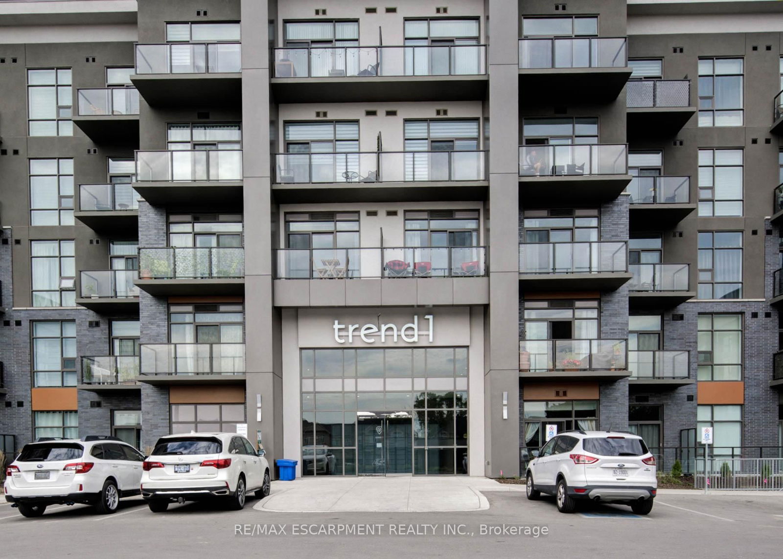 450 Dundas St E, unit 715 for rent