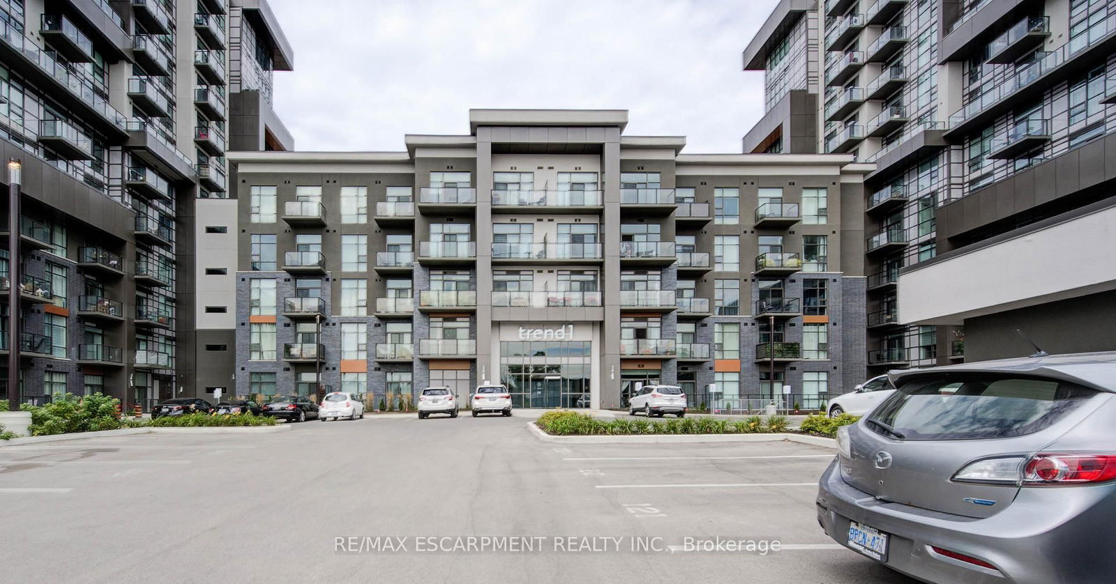 450 Dundas St E, unit 715 for rent