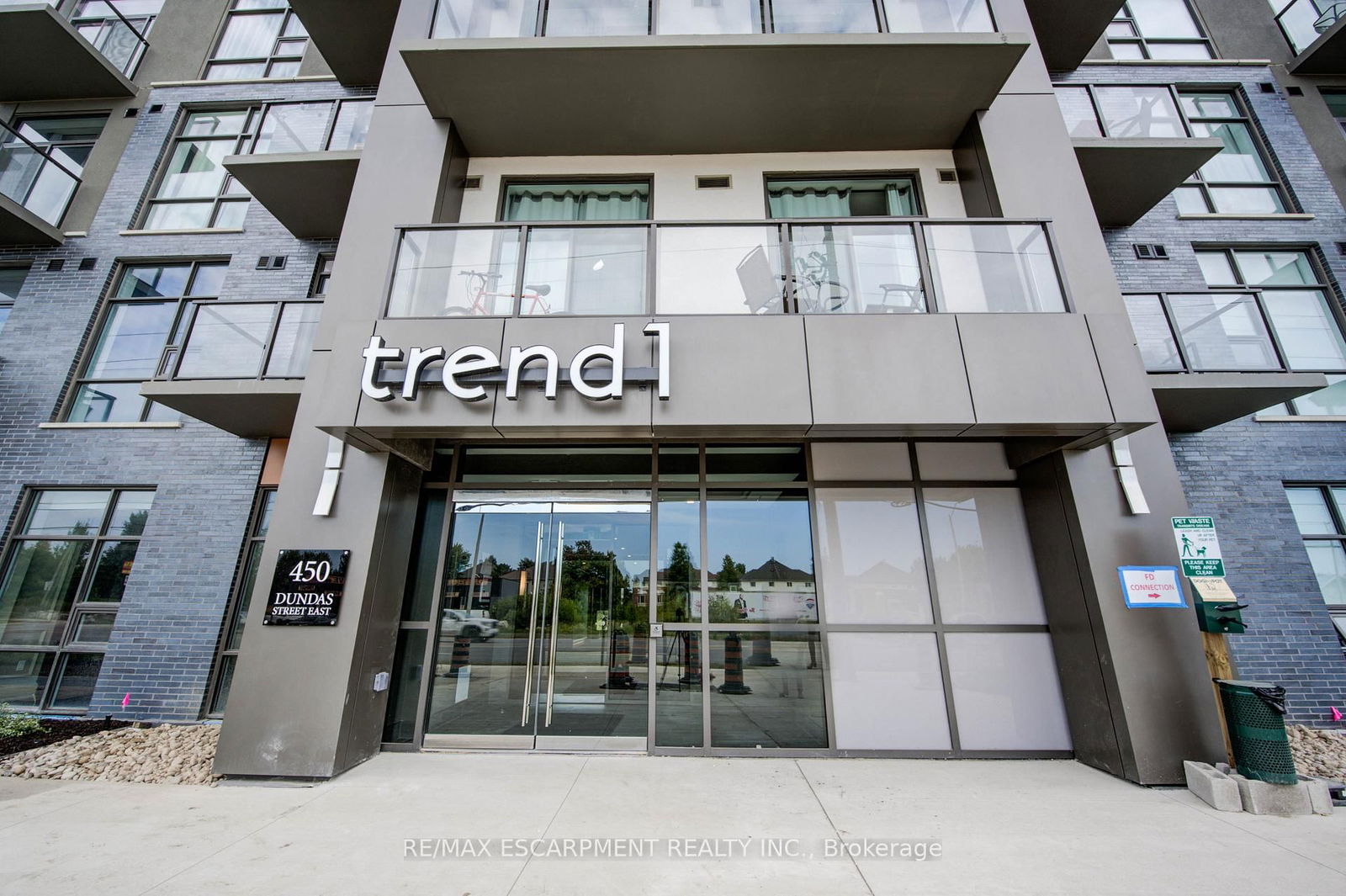 450 Dundas St E, unit 715 for rent