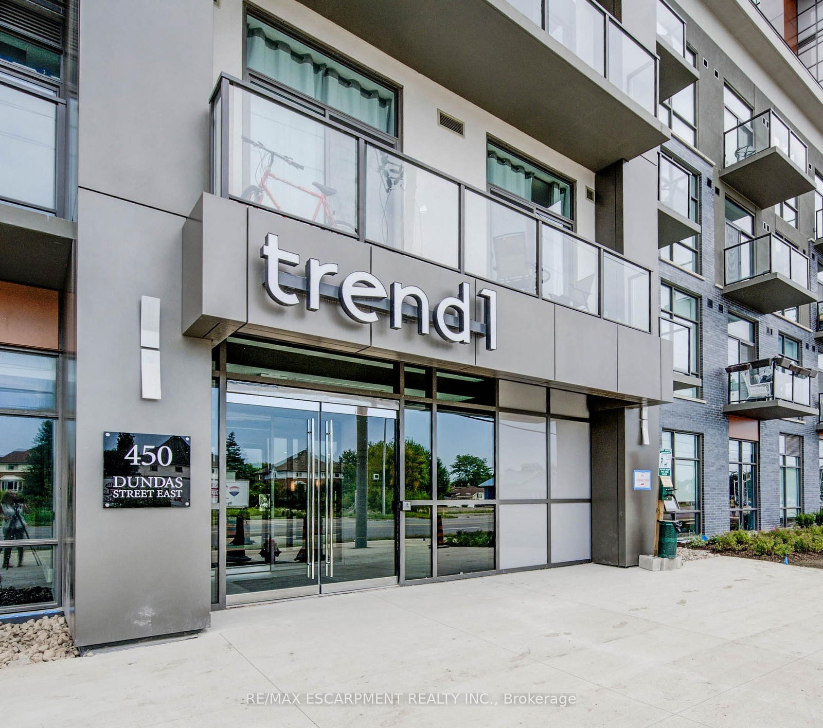 450 Dundas St E, unit 715 for rent