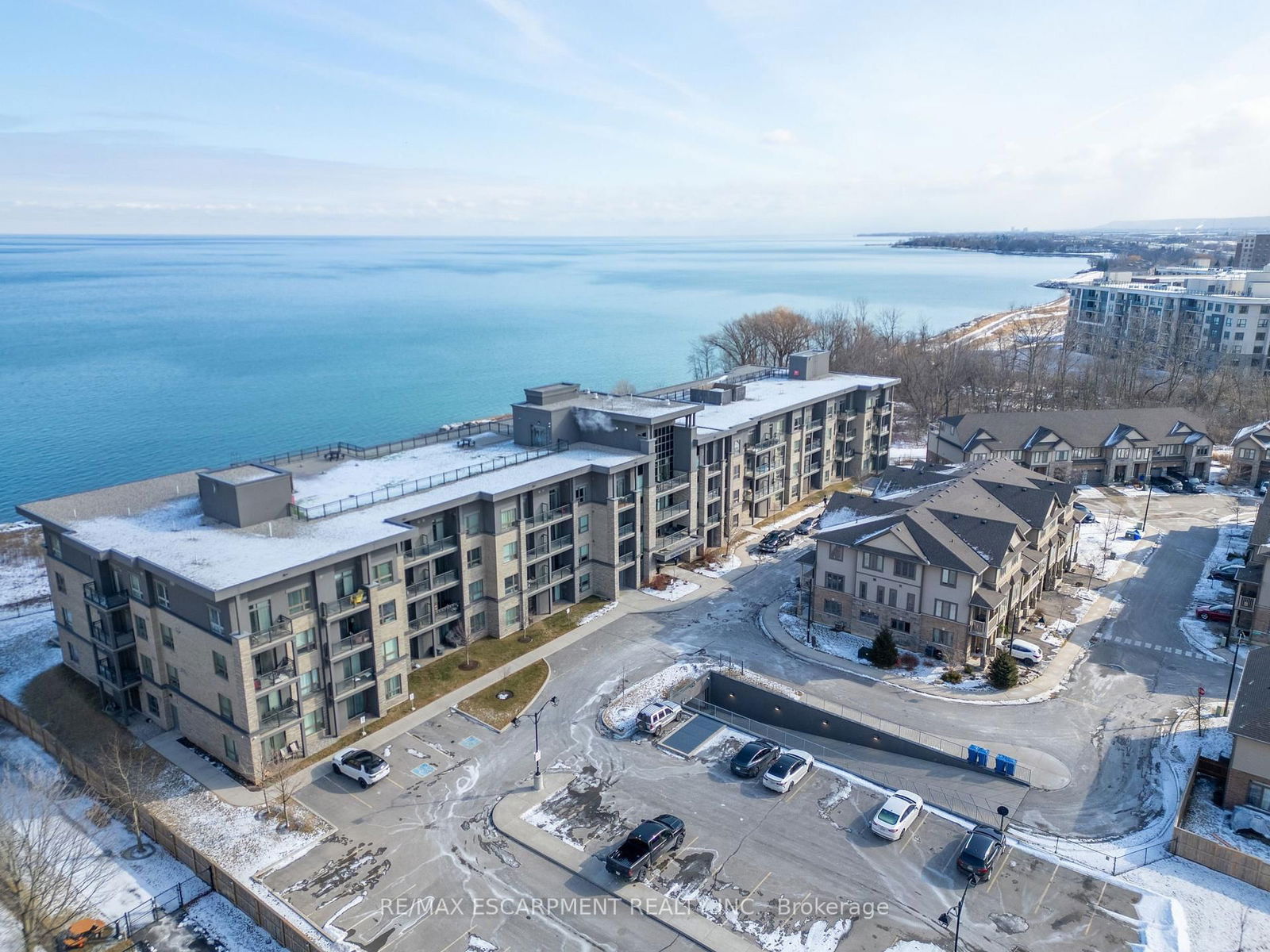 Waterfront Trails Condos, Hamilton, Toronto