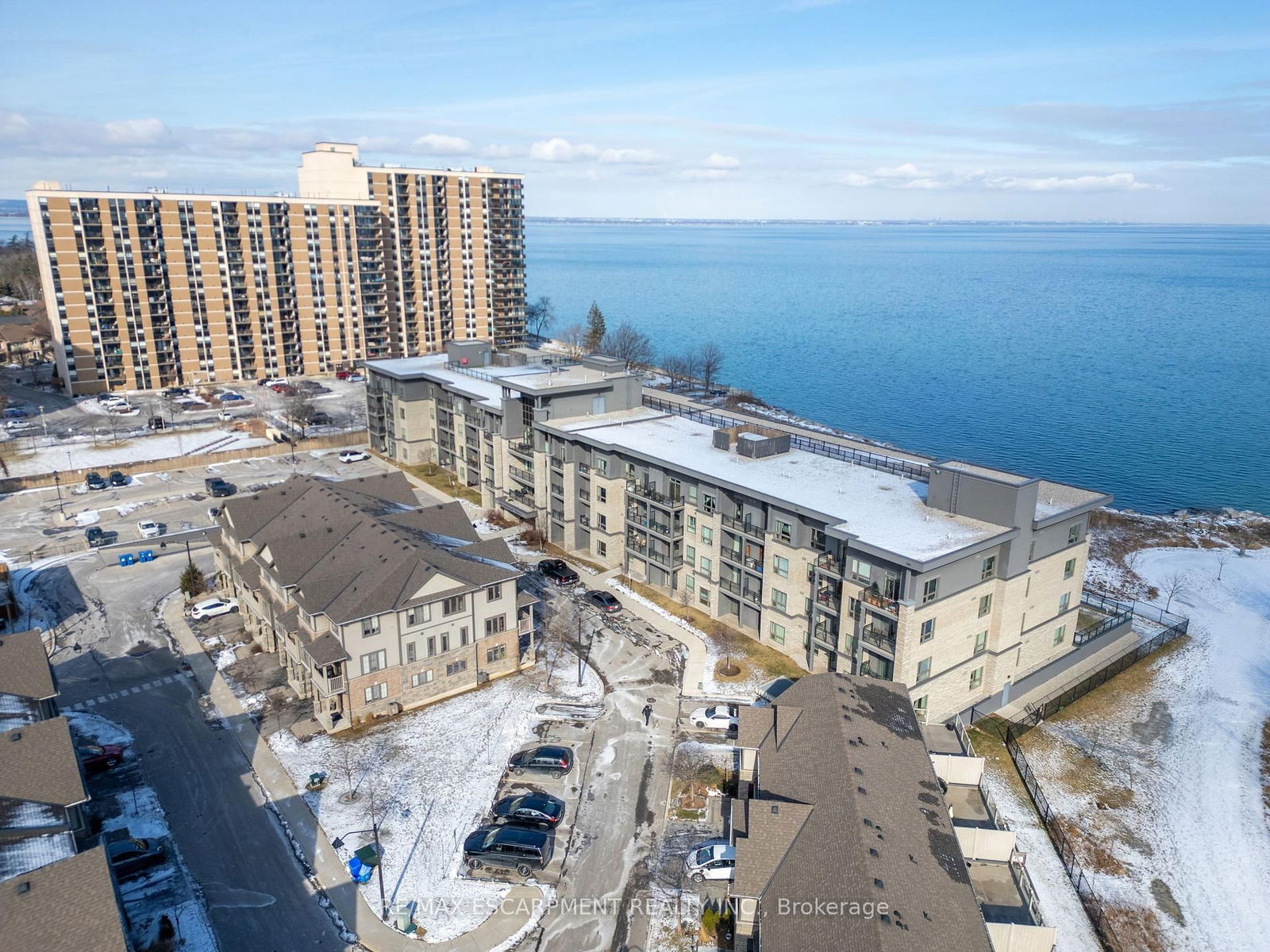 Waterfront Trails Condos, Hamilton, Toronto