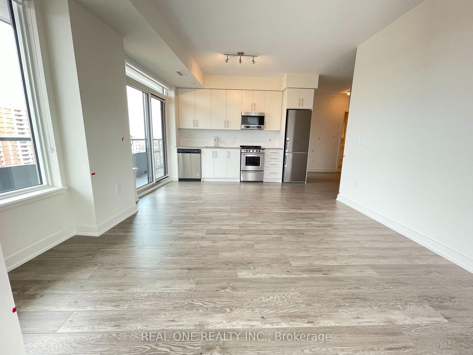 212 KING WILLIAM St E, unit 917 for sale