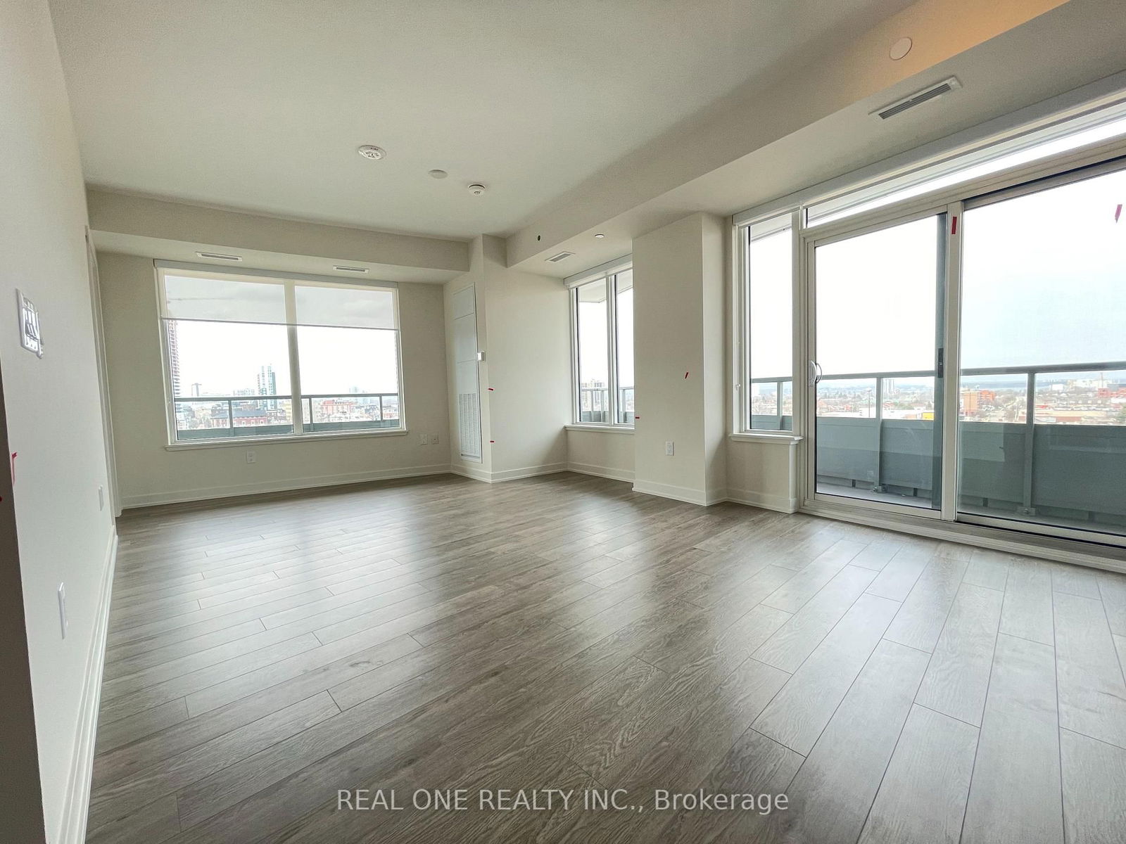 212 KING WILLIAM St E, unit 917 for sale