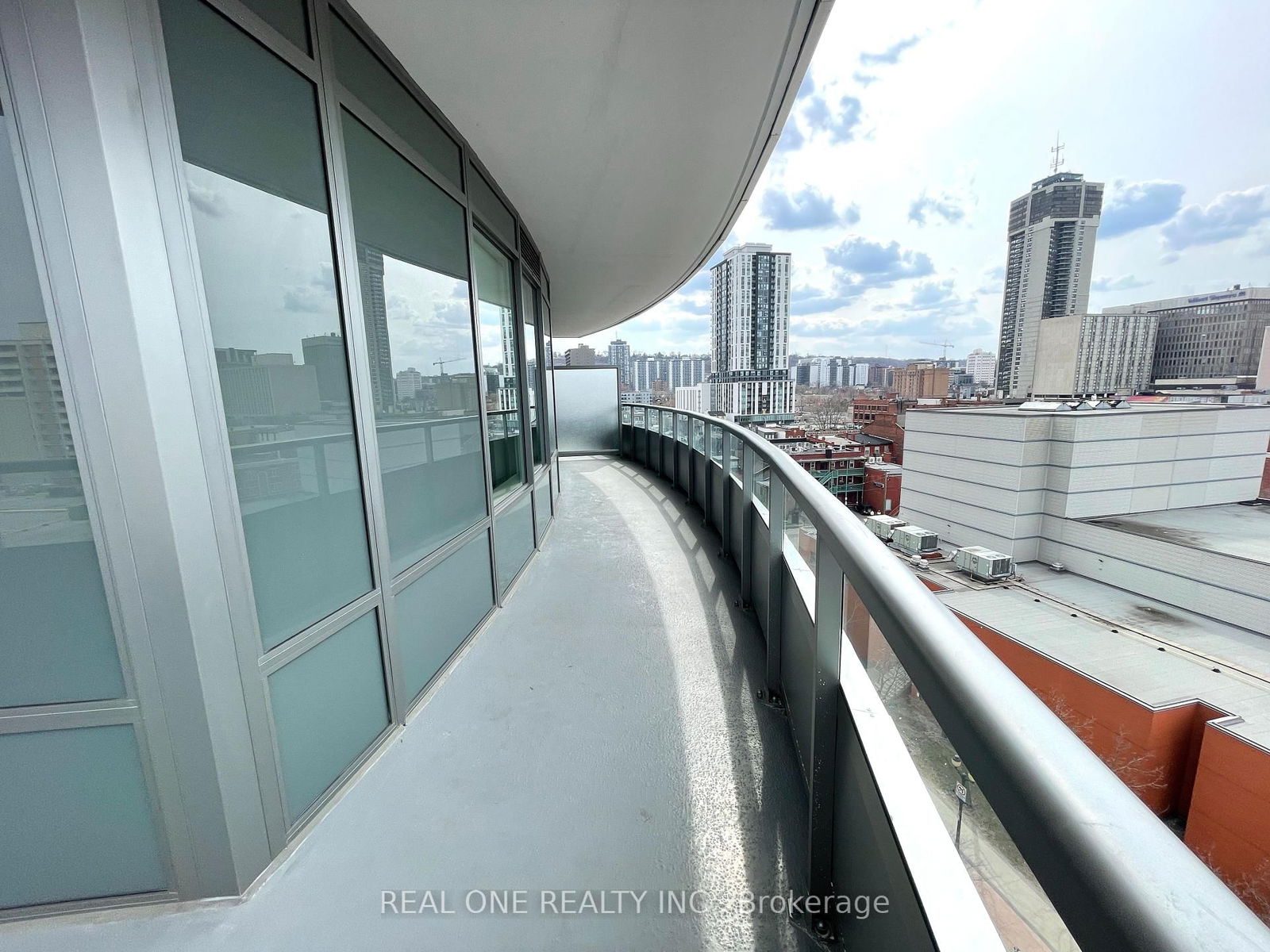 212 KING WILLIAM St E, unit 917 for sale