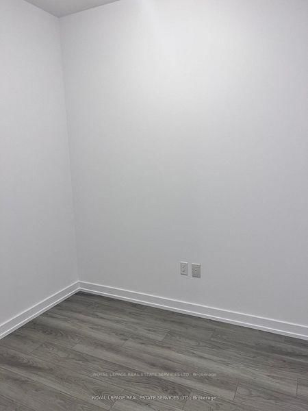 460 Dundas St E, unit 324 for rent