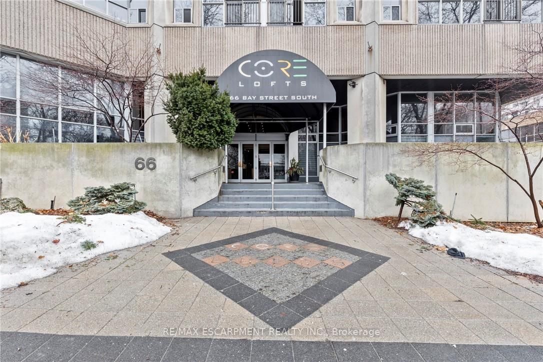 66 Bay St S, unit 105 for sale