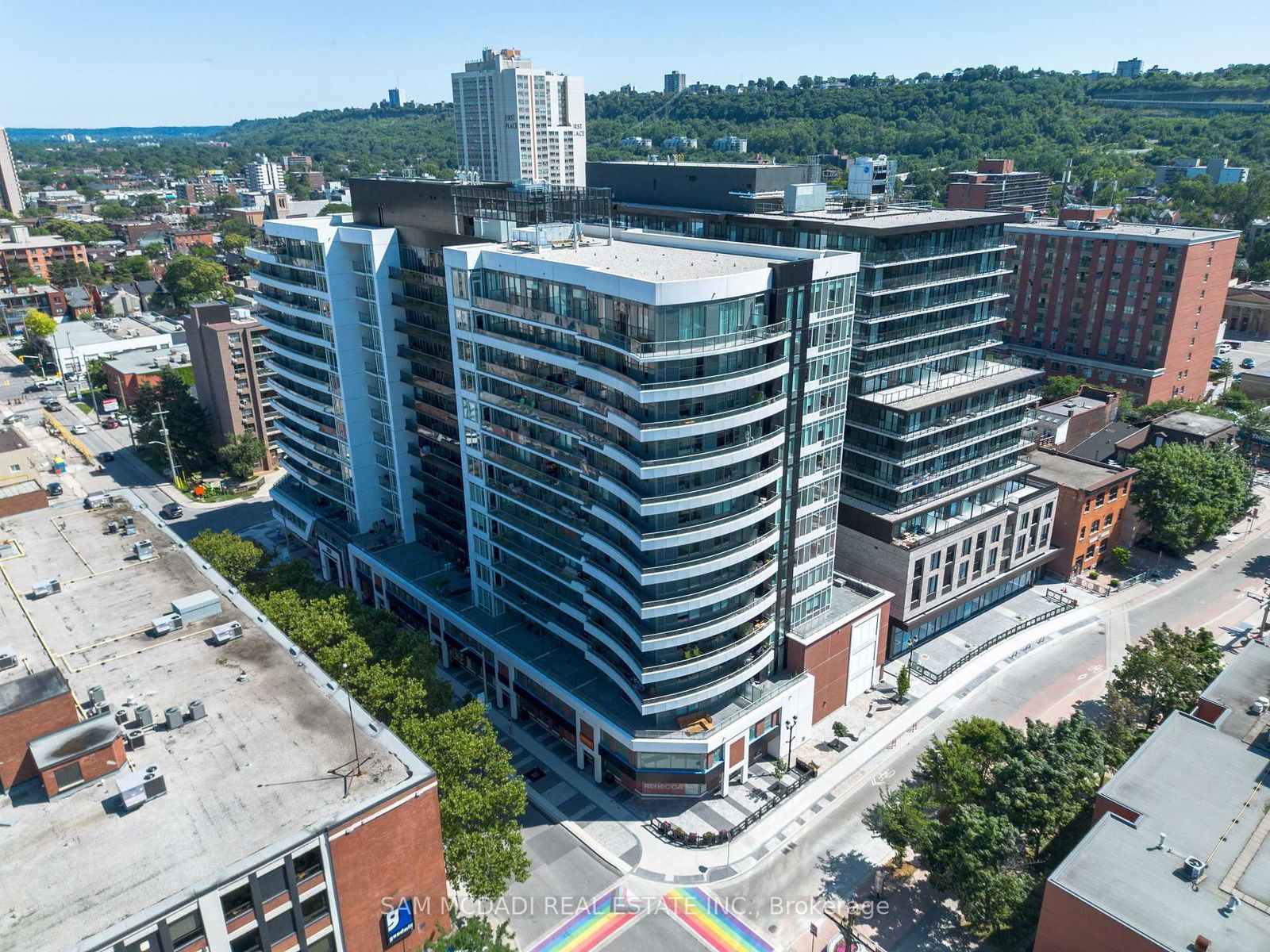 212 King William St, unit 417 for sale