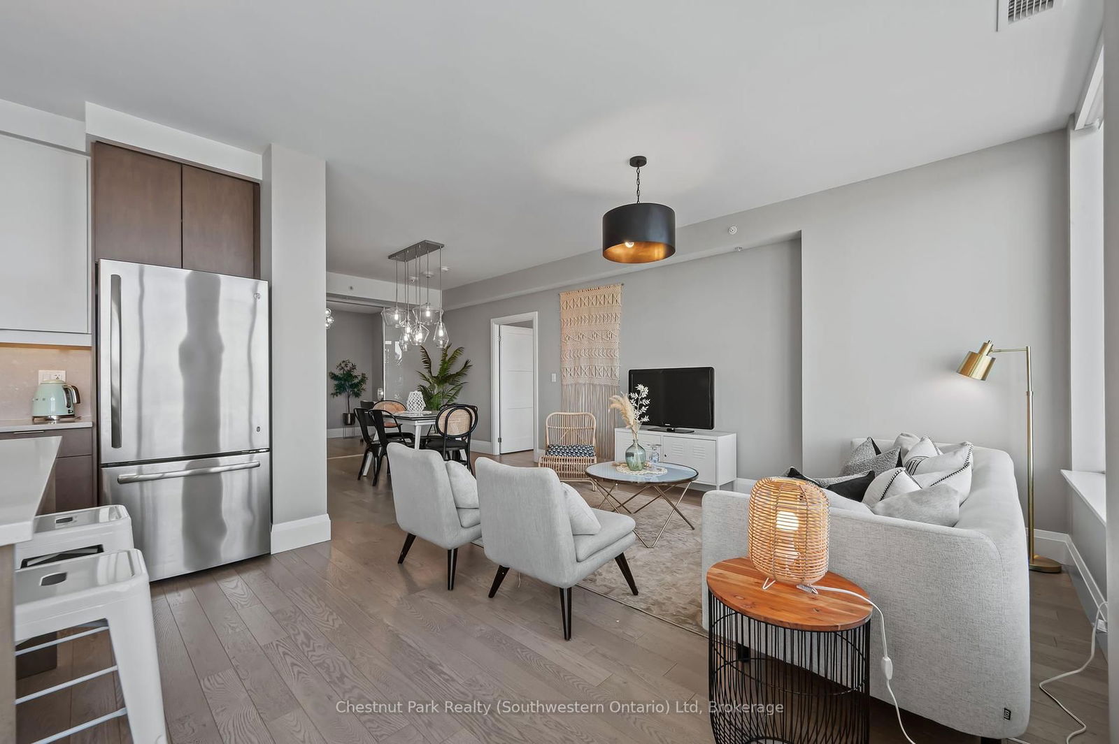 63 Arthur St S, unit 1007 for sale