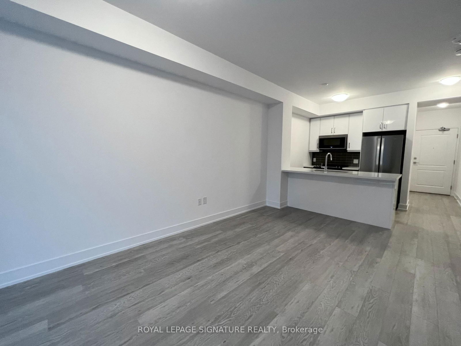 460 Dundas St E, unit 806 for rent