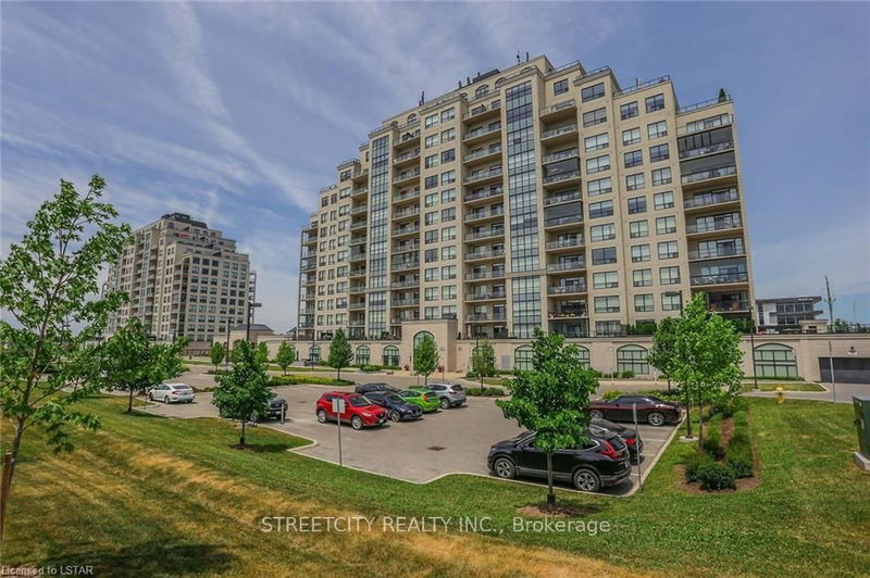 240 Villagewalk Blvd N, unit 903 for sale