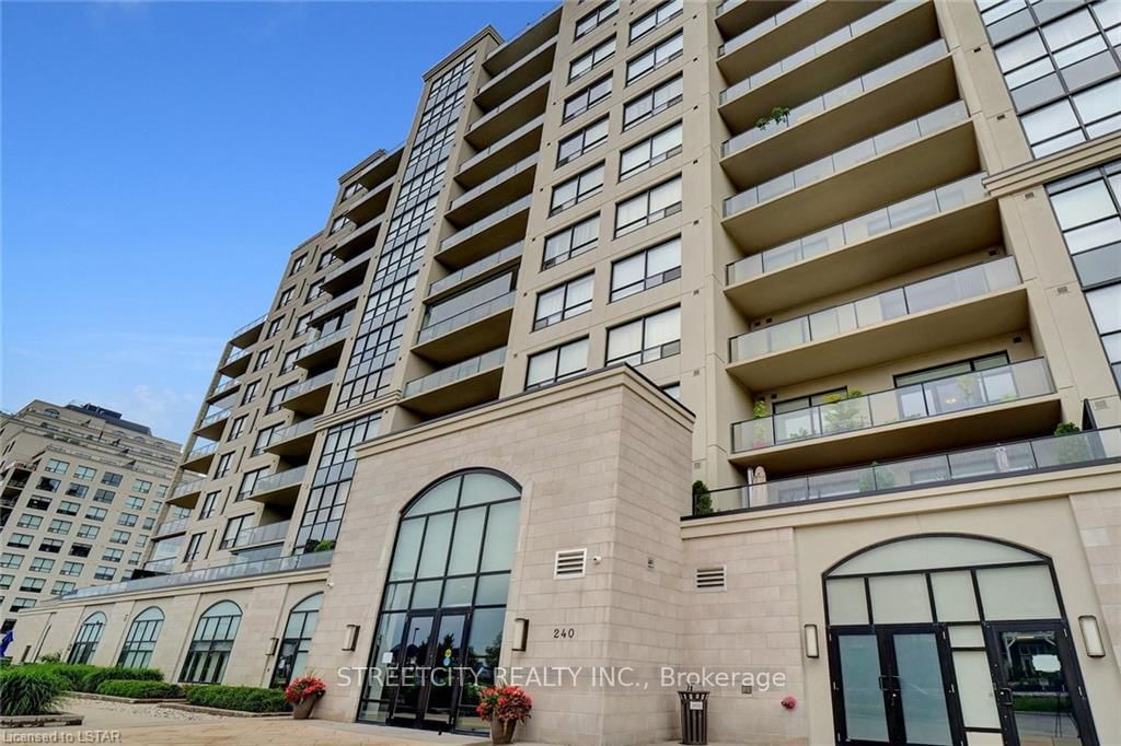 240 Villagewalk Blvd N, unit 903 for sale