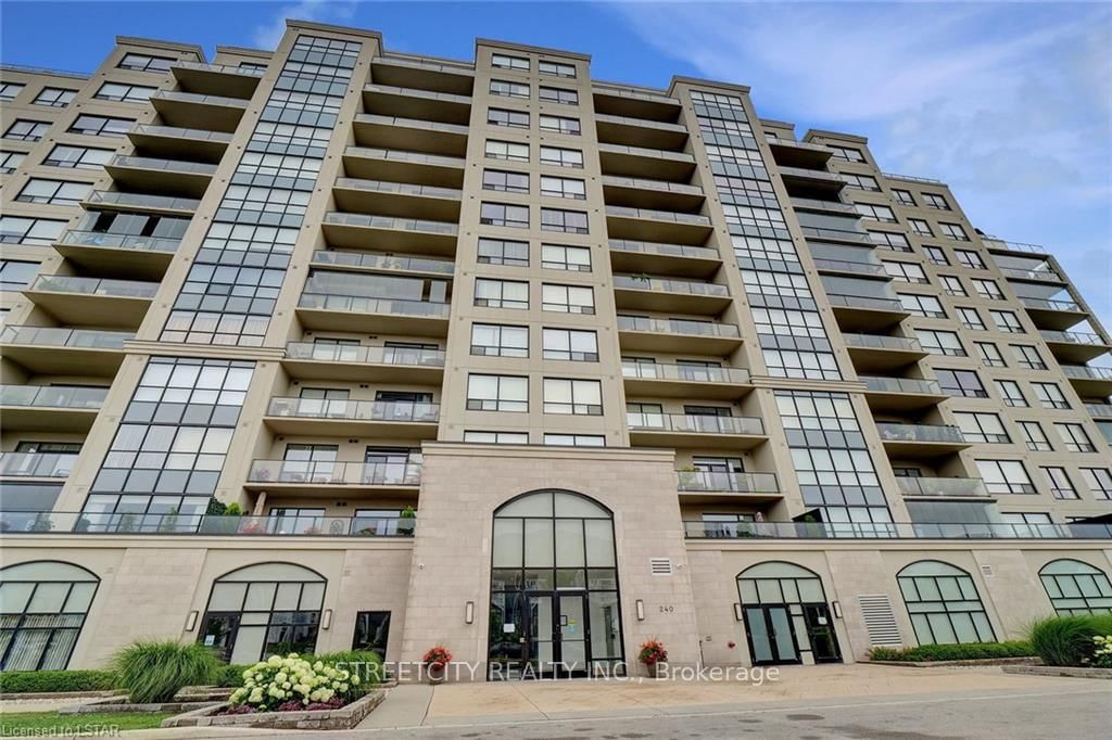 240 Villagewalk Blvd N, unit 903 for sale