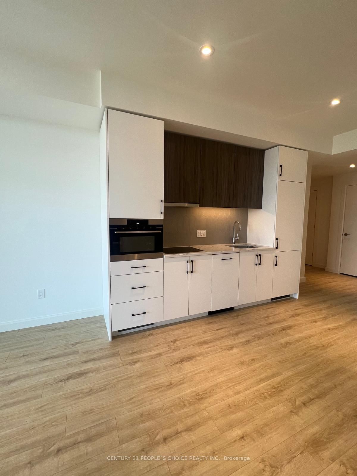 741 King St, unit 1503 for sale