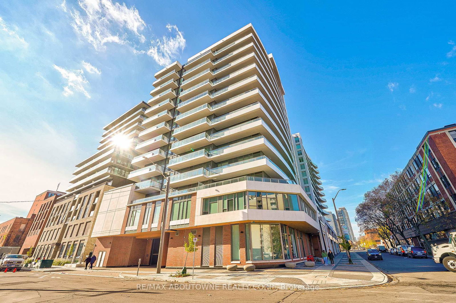 212 King William St, unit 1207 for sale