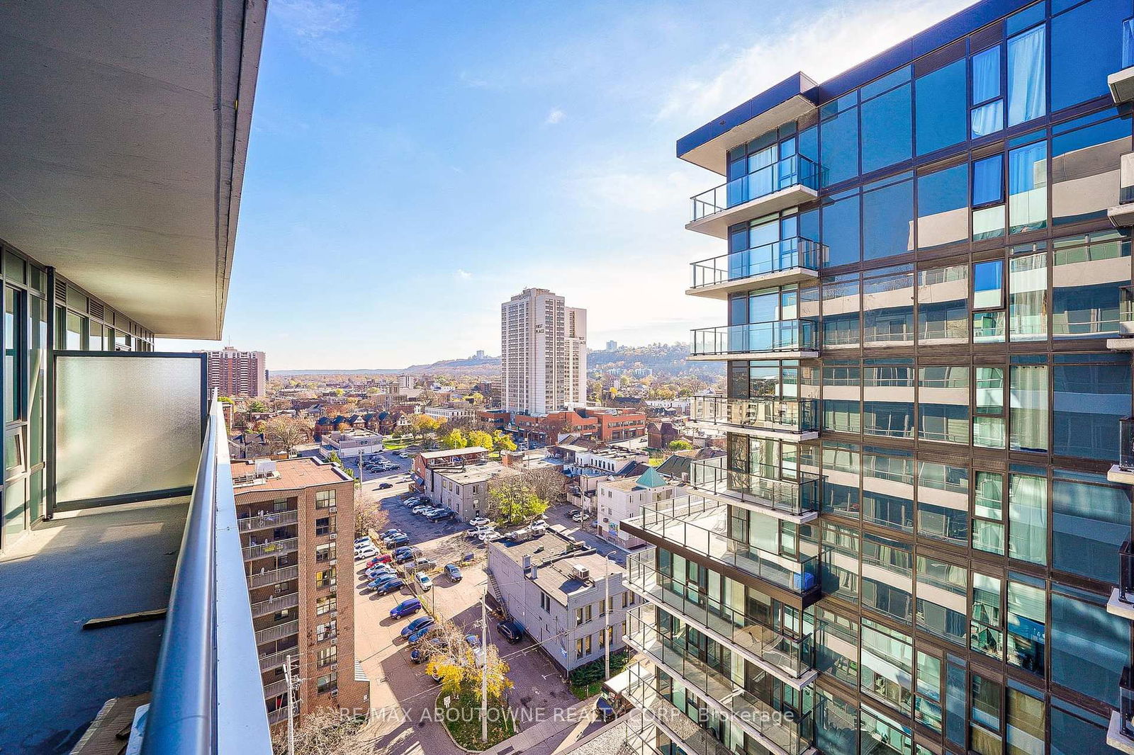 212 King William St, unit 1207 for sale