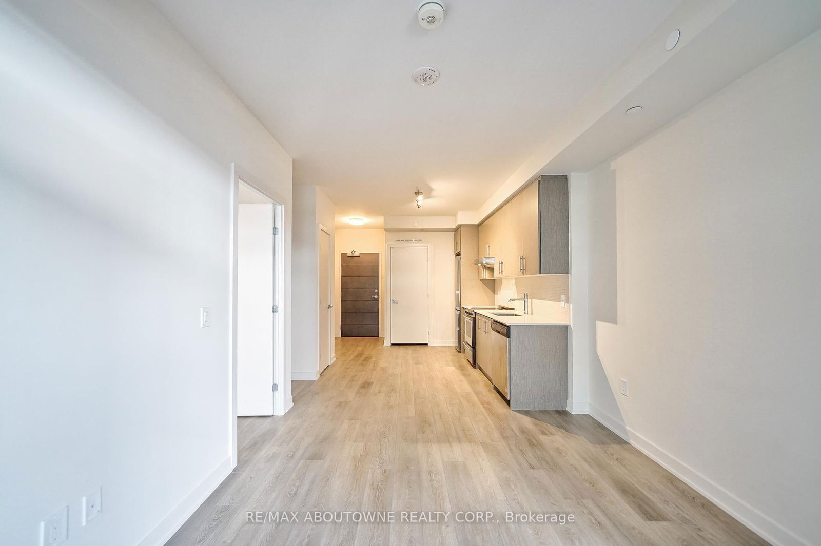 212 King William St, unit 1207 for rent