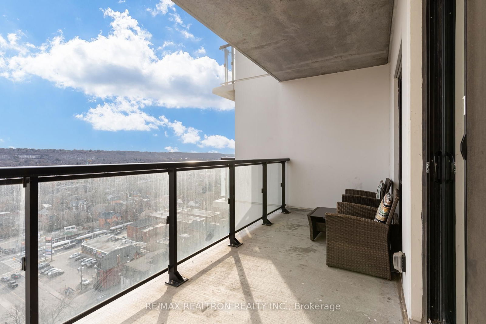 15 Queen St S, unit 1701 for sale