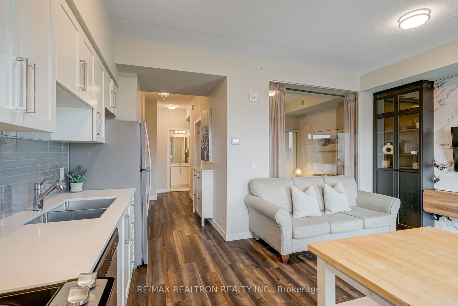 15 Queen St S, unit 1701 for sale