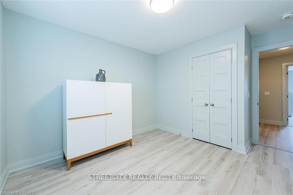 3025 Singleton Ave W, unit 100 for rent