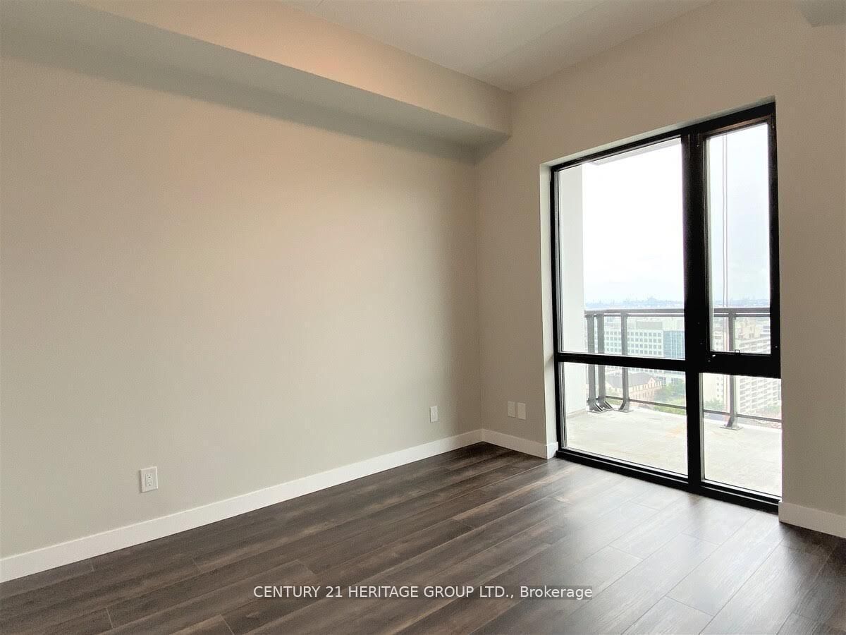 15 Queen St S, unit 1512 for rent