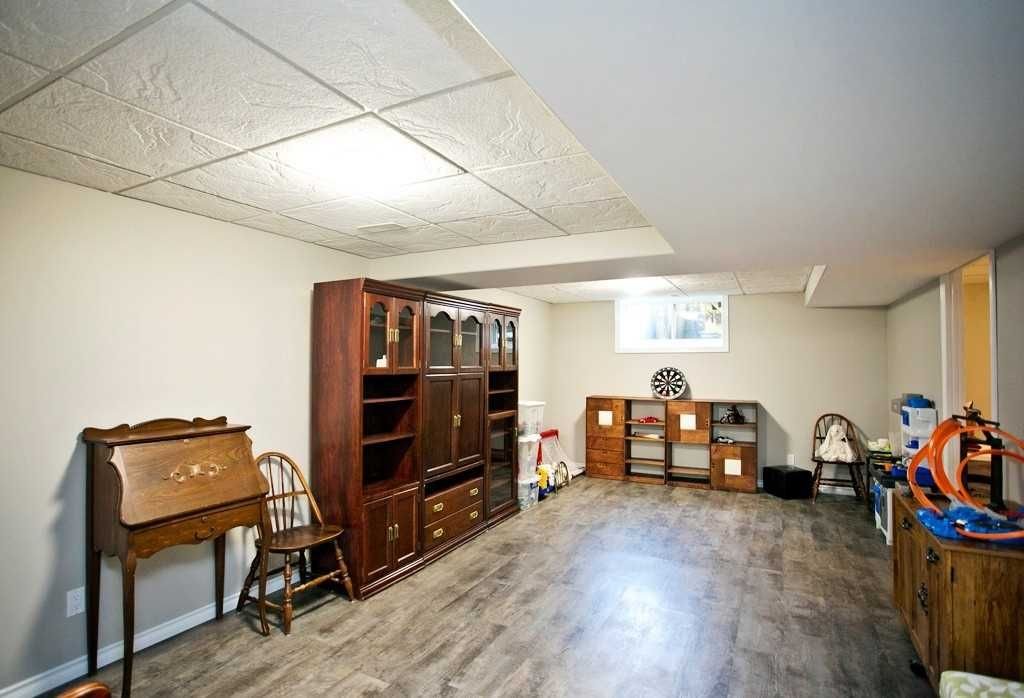 909 Wentworth St, unit 3 for sale - image #17